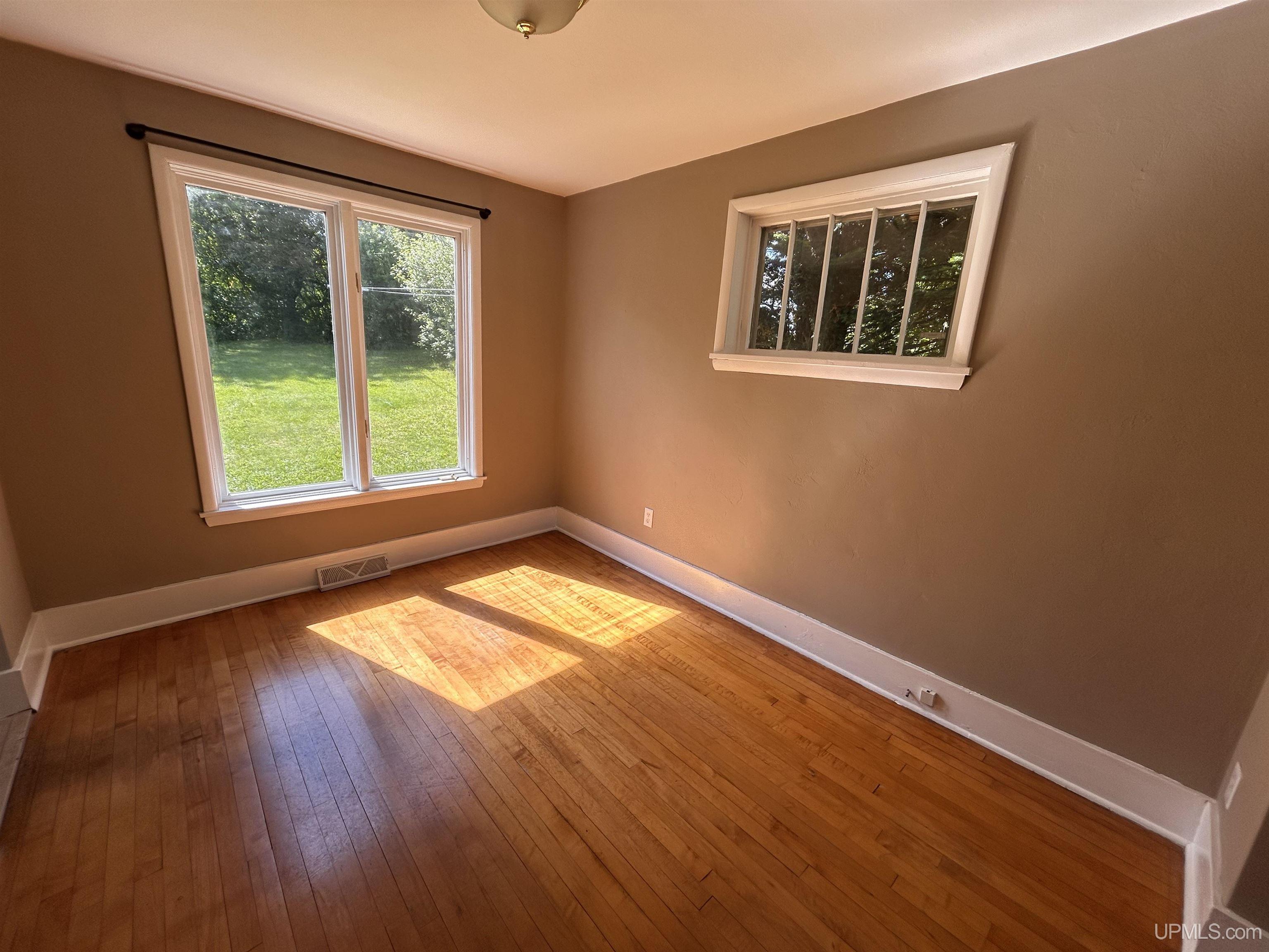 250 Steel Street Ishpeming, MI 49849 - Photo 13 of 38