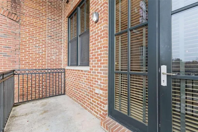 $299,000 | 3235 Roswell Road, Unit 818, Atlanta, GA 30305