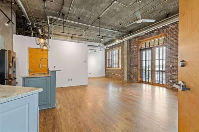 $299,000 | 3235 Roswell Road, Unit 818, Atlanta, GA 30305