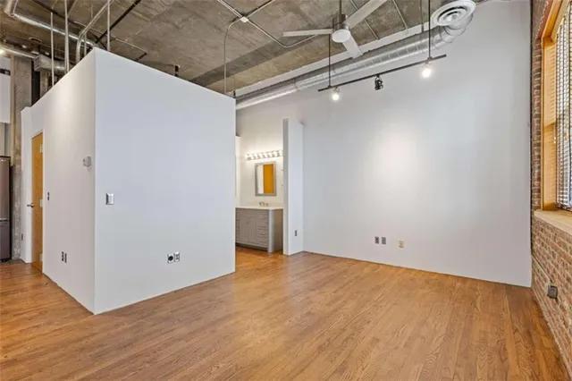 $299,000 | 3235 Roswell Road, Unit 818, Atlanta, GA 30305