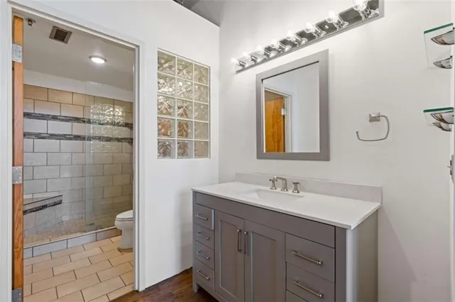 $299,000 | 3235 Roswell Road, Unit 818, Atlanta, GA 30305