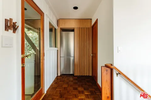 $945,000 | 221 Vista Cir Drive, Sierra Madre, CA 91024