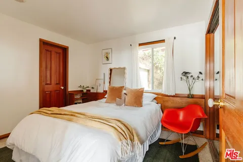 $945,000 | 221 Vista Cir Drive, Sierra Madre, CA 91024