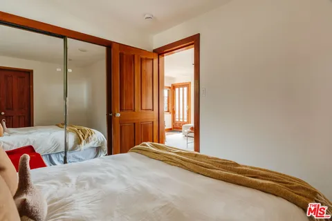 $945,000 | 221 Vista Cir Drive, Sierra Madre, CA 91024