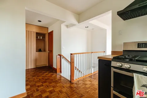 $945,000 | 221 Vista Cir Drive, Sierra Madre, CA 91024