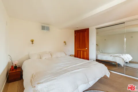 $945,000 | 221 Vista Cir Drive, Sierra Madre, CA 91024