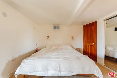 $945,000 | 221 Vista Cir Drive, Sierra Madre, CA 91024