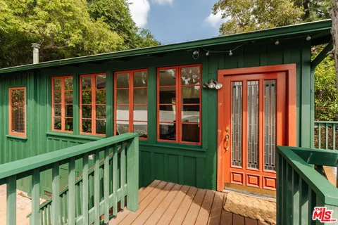 $945,000 | 221 Vista Cir Drive, Sierra Madre, CA 91024