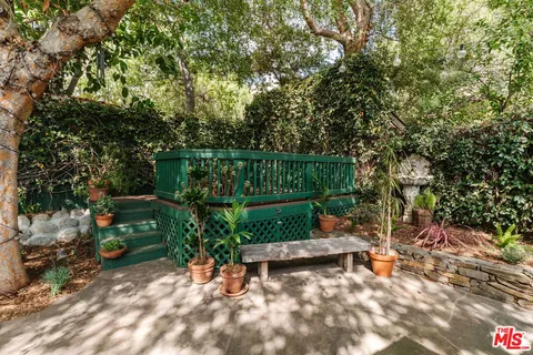 $945,000 | 221 Vista Cir Drive, Sierra Madre, CA 91024