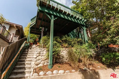 $945,000 | 221 Vista Cir Drive, Sierra Madre, CA 91024