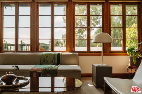 $945,000 | 221 Vista Cir Drive, Sierra Madre, CA 91024