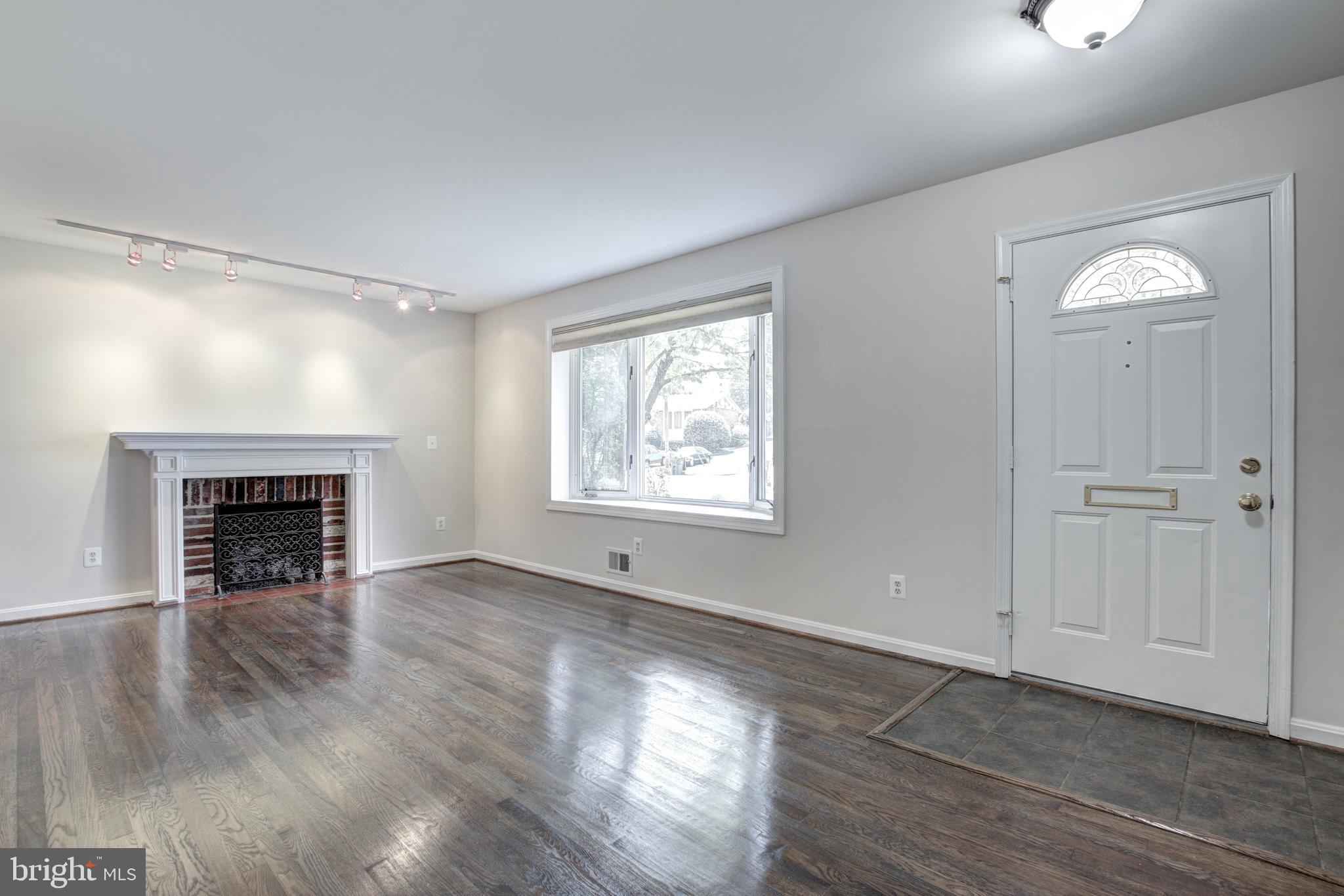 8941 Victoria Road Springfield, VA 22151 - Photo 2 of 46