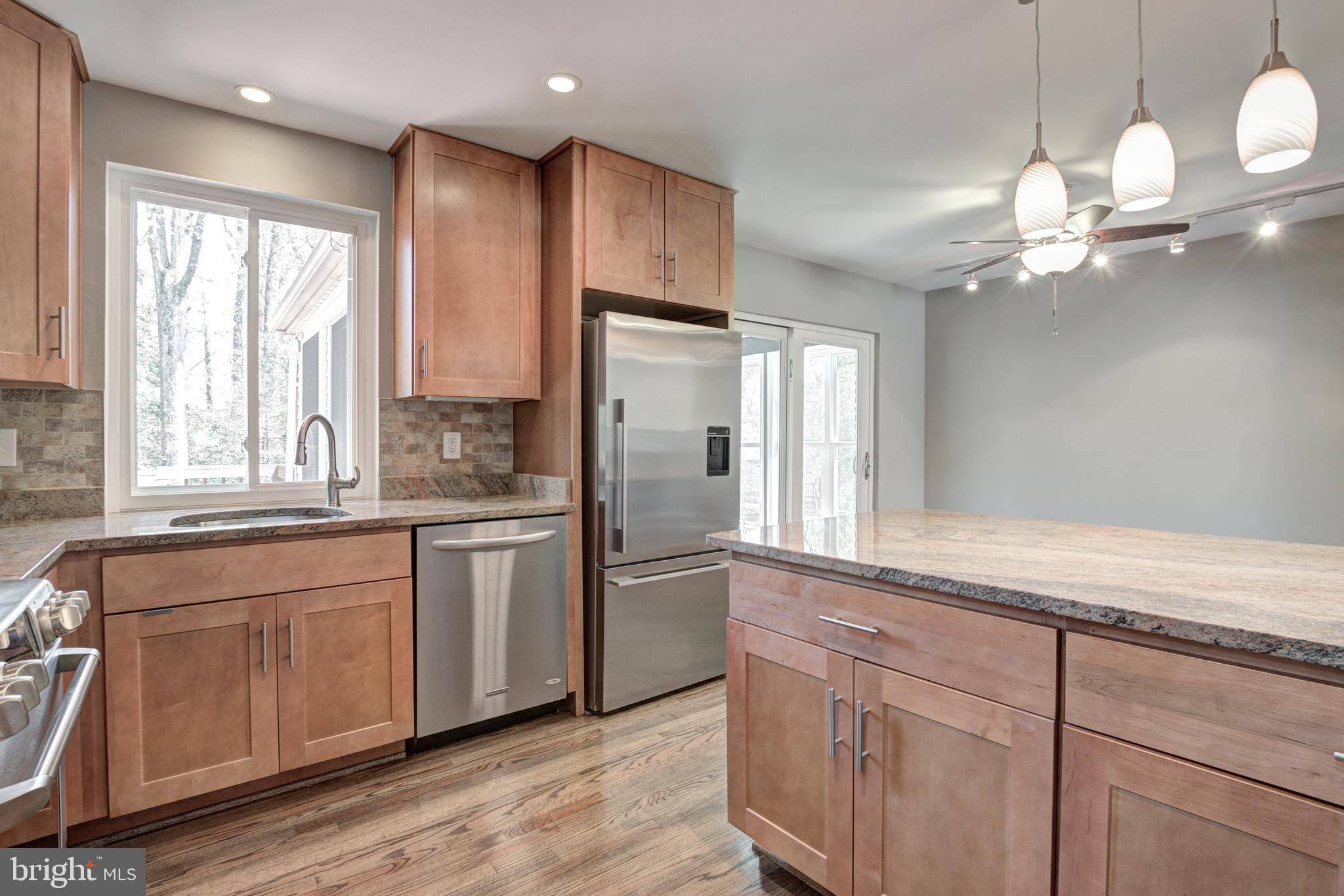 8941 Victoria Road Springfield, VA 22151 - Photo 12 of 46