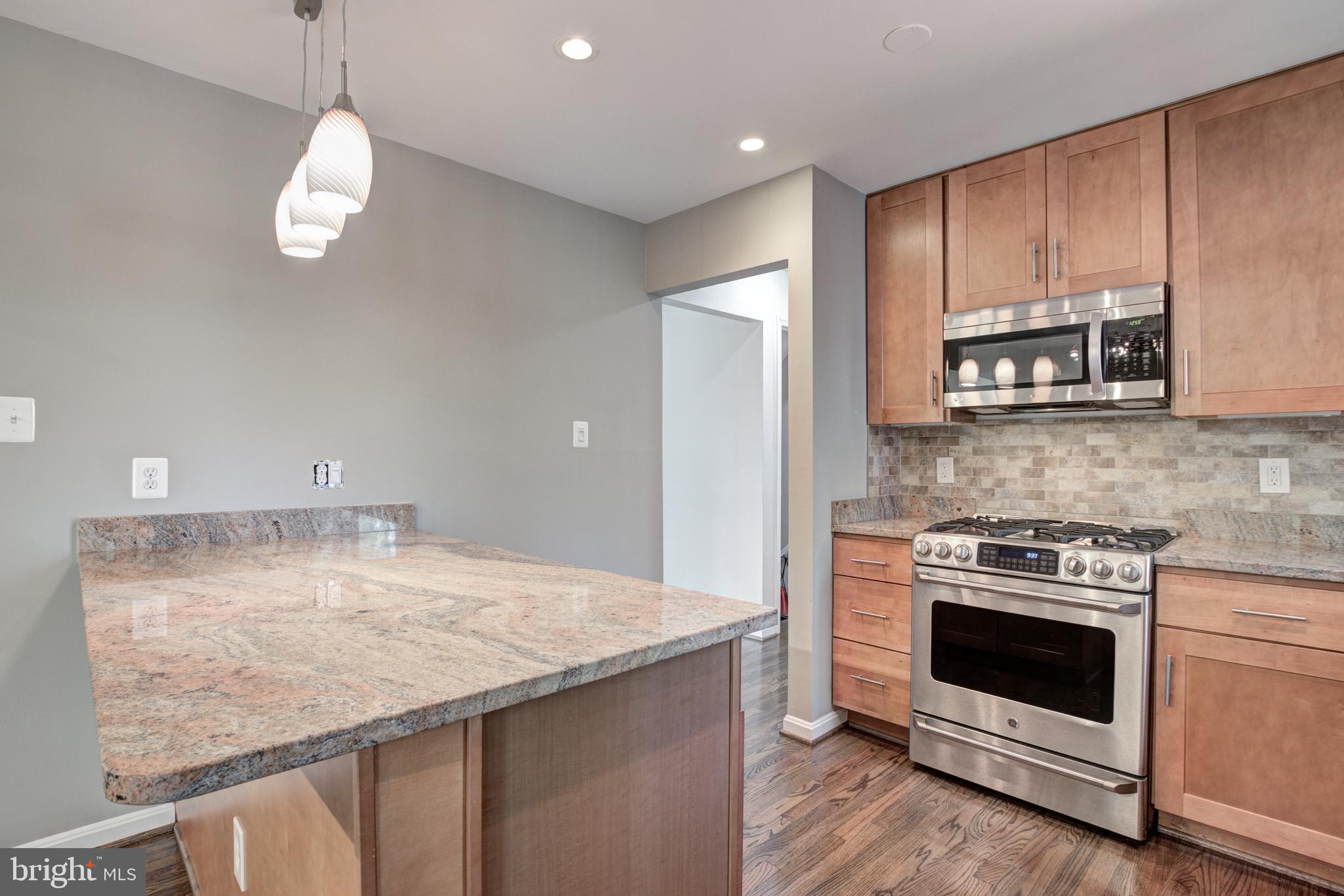 8941 Victoria Road Springfield, VA 22151 - Photo 13 of 46