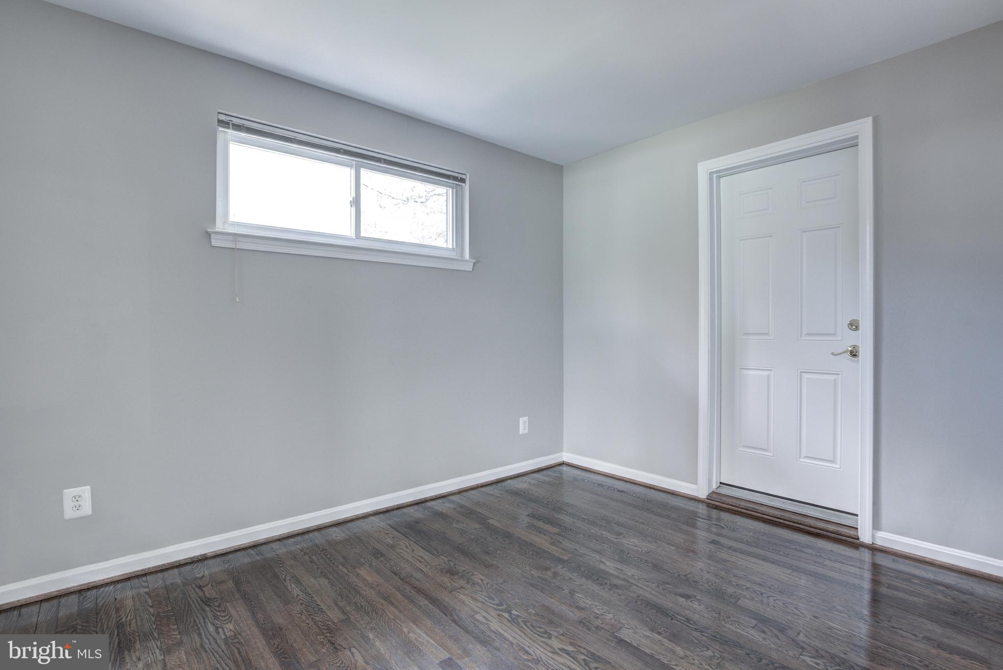 8941 Victoria Road Springfield, VA 22151 - Photo 18 of 46