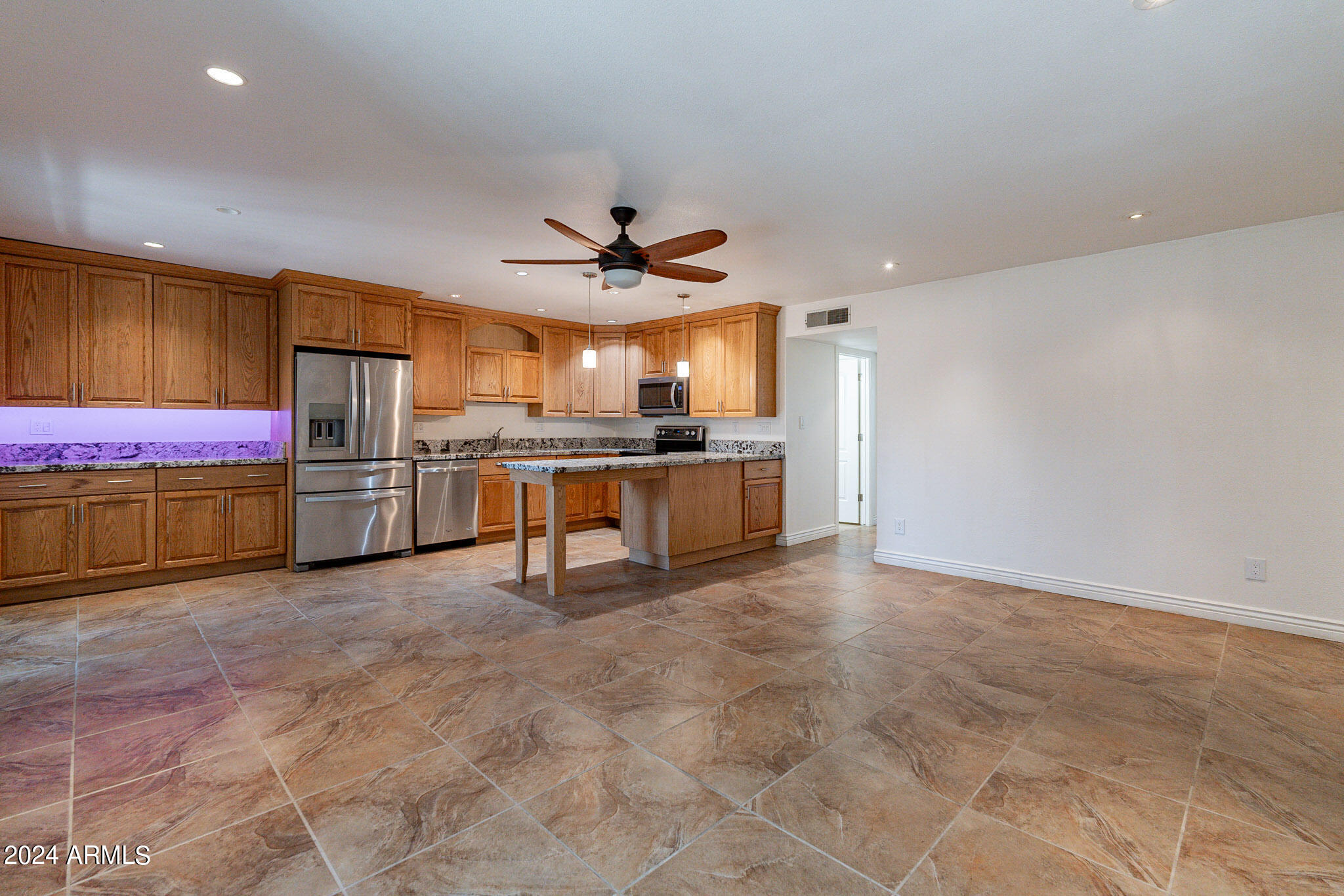 5525 East Thomas Road, Unit A3 Phoenix, AZ 85018 - Photo 8 of 33 Kitchen