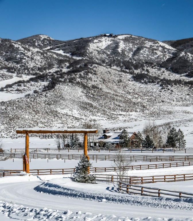25060 Rainbow Ridge Oak Creek, CO 80467 - Photo 25 of 30 a view of a large building