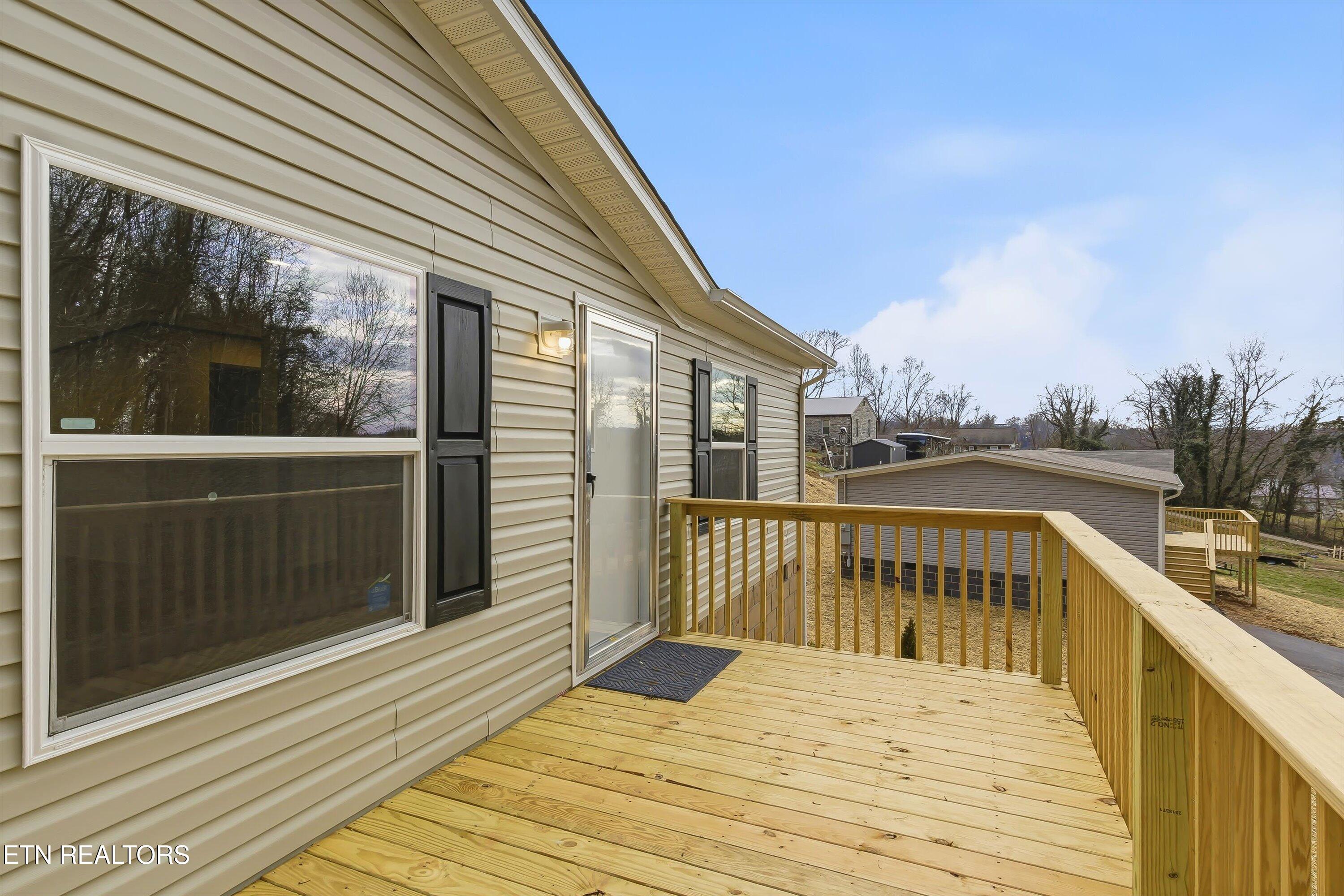 508 Short Street La Follette, TN 37766 - Photo 4 of 42 04-508 Short St-4