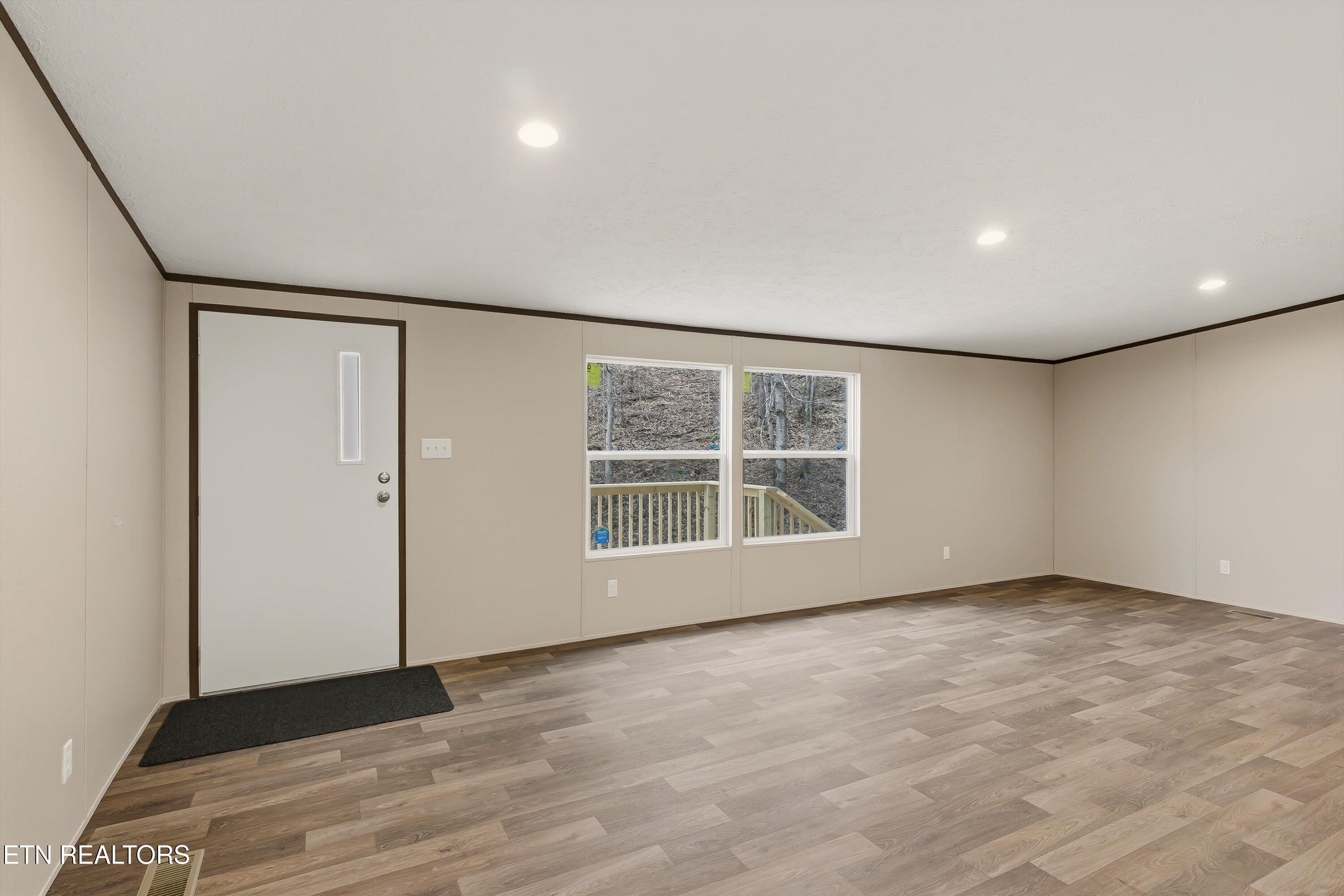 508 Short Street La Follette, TN 37766 - Photo 6 of 42 06-508 Short St-6