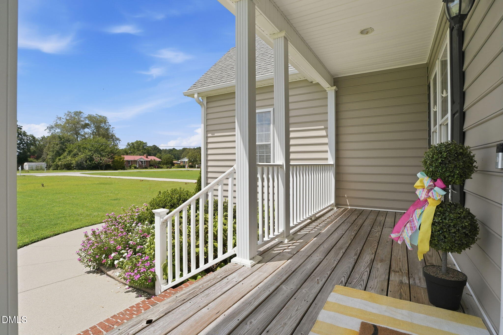 909 Gor An Farm Road Selma, NC 27576 - Photo 4 of 68 Front Porch