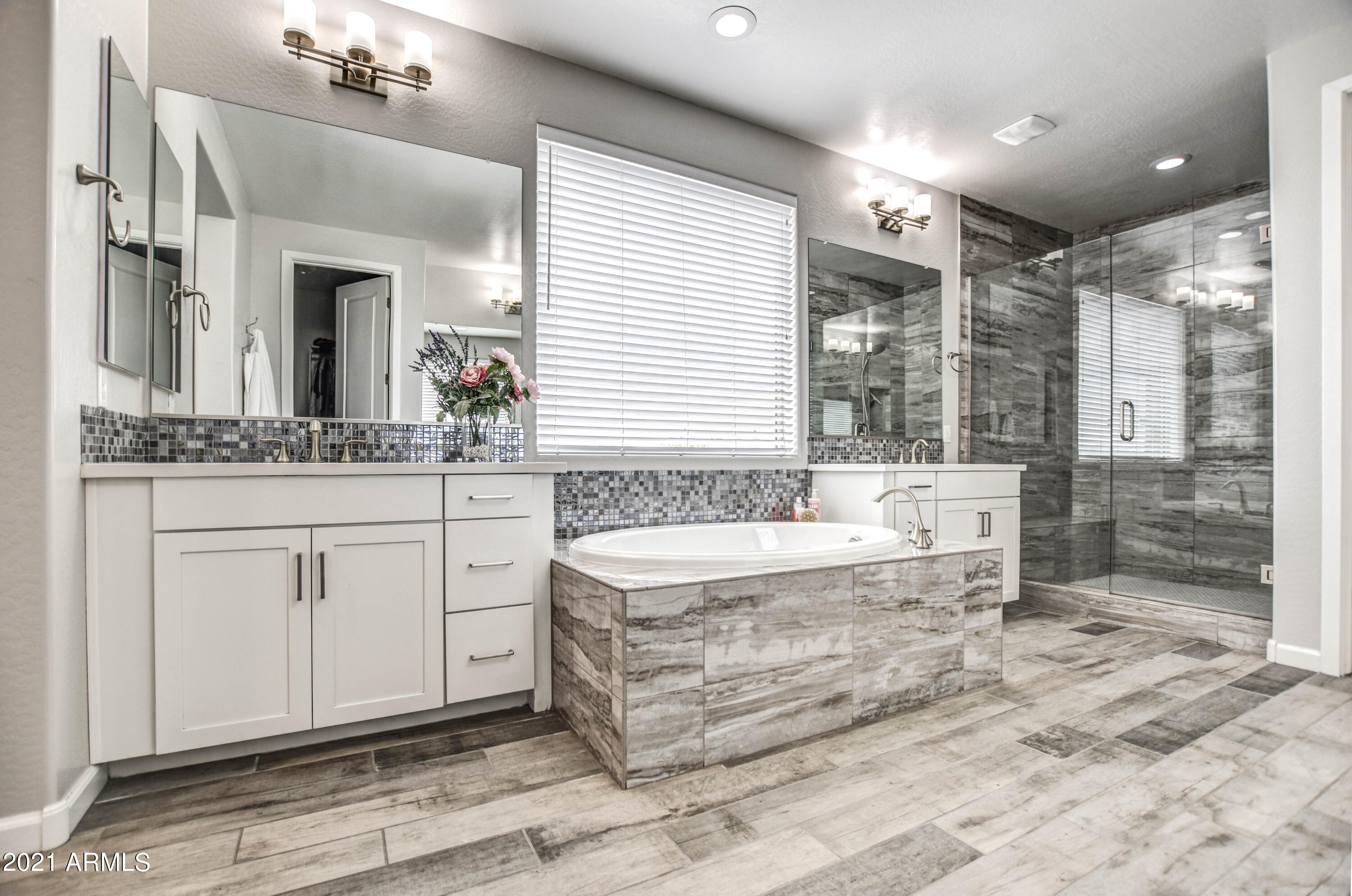 2914 East Appaloosa Road Gilbert, AZ 85296 - Photo 45 of 66 MASTER BATH 3
