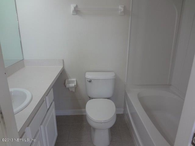 3583 Pebble Path Lane Jacksonville, FL 32224 - Photo 10 of 14 Master Bathroom