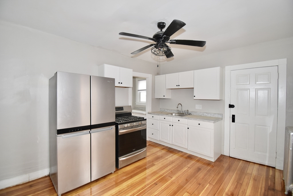 34 Castle Street Springfield, MA 01118 - Photo 20 of 39