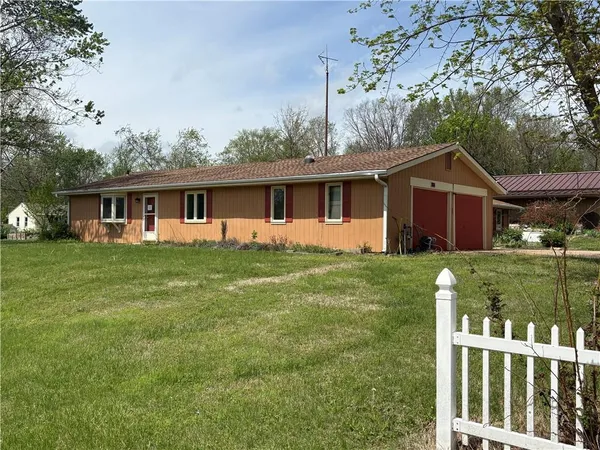 $299,900 | 2804 East 174th Street, Belton, MO 64012