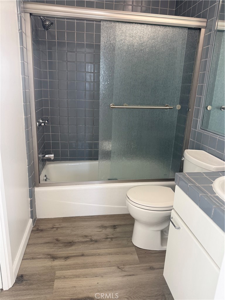 205 Shell Street Manhattan Beach, CA 90266 - Photo 6 of 7 a bathroom with a toilet and a shower
