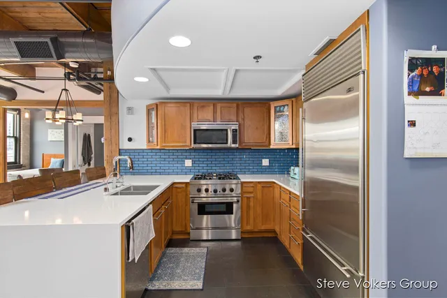 $865,000 | 600 Monroe Avenue Northwest, Unit 406, Grand Rapids, MI 49503