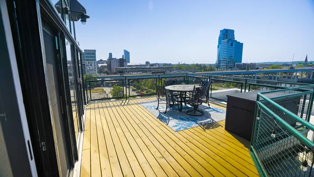 $865,000 | 600 Monroe Avenue Northwest, Unit 406, Grand Rapids, MI 49503