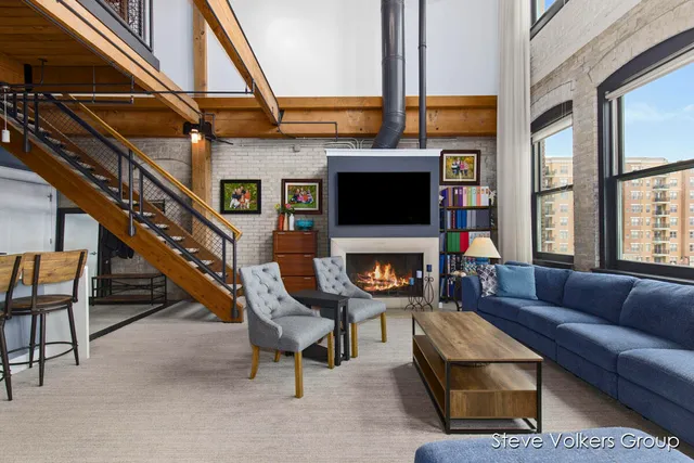 $865,000 | 600 Monroe Avenue Northwest, Unit 406, Grand Rapids, MI 49503