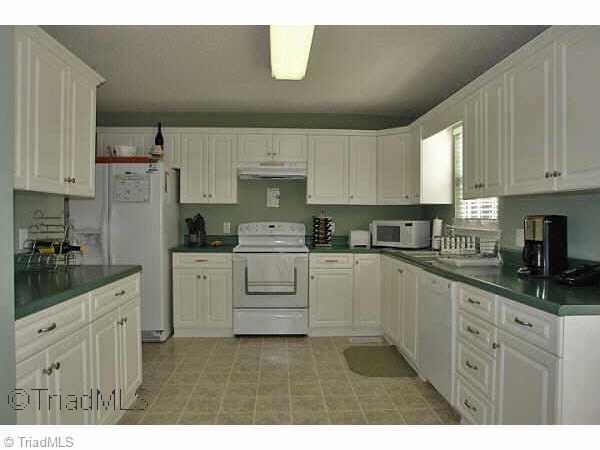 3114 Timberwolf Avenue High Point, NC 27265 - Photo 3 of 9 Other.