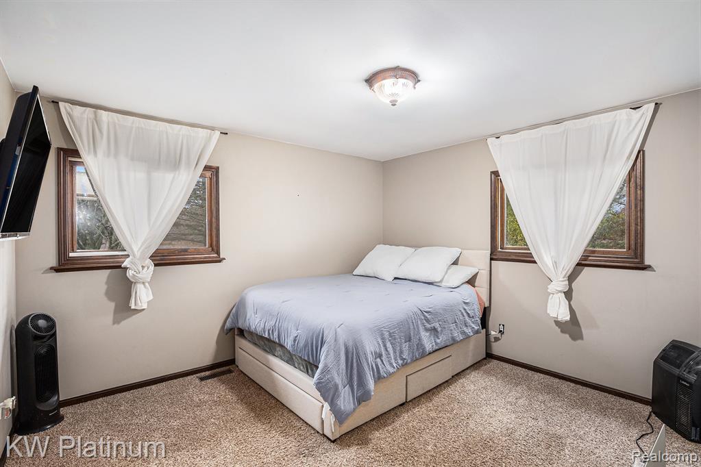 9757 Rynn Road Avoca, MI 48006 - Photo 12 of 22