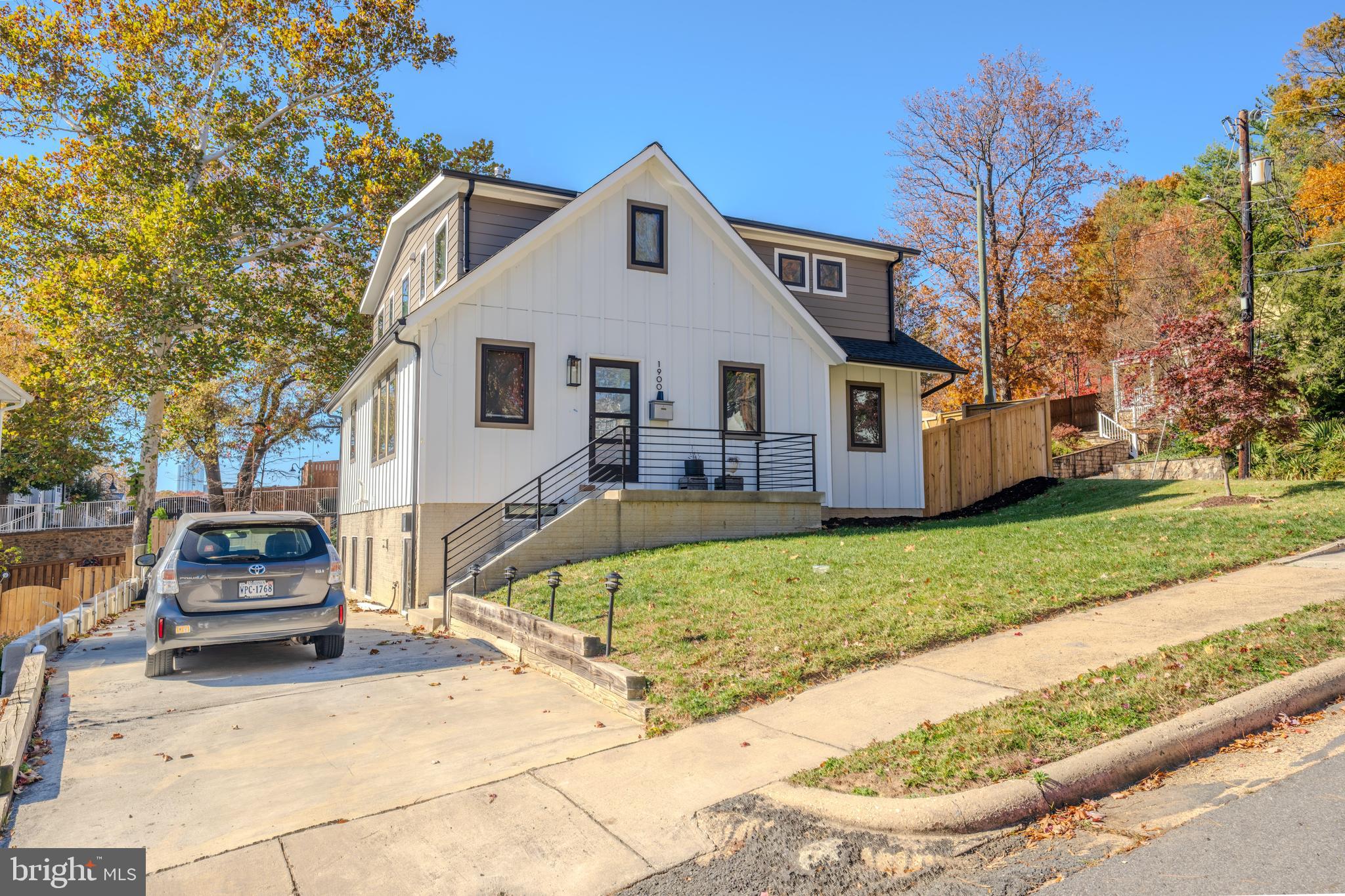 a view of a house with a back yard