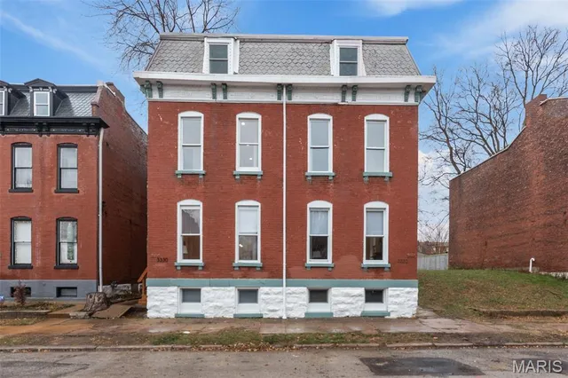 $349,000 | 3330 Wisconsin Avenue, St. Louis, MO 63118