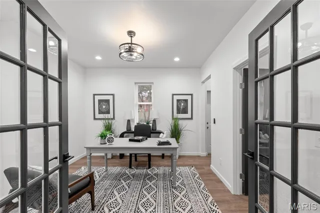 $349,000 | 3330 Wisconsin Avenue, St. Louis, MO 63118