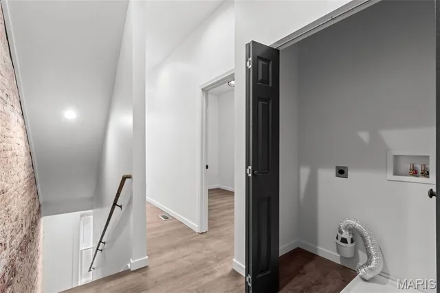 $349,000 | 3330 Wisconsin Avenue, St. Louis, MO 63118