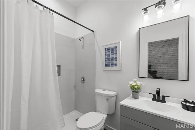 $349,000 | 3330 Wisconsin Avenue, St. Louis, MO 63118