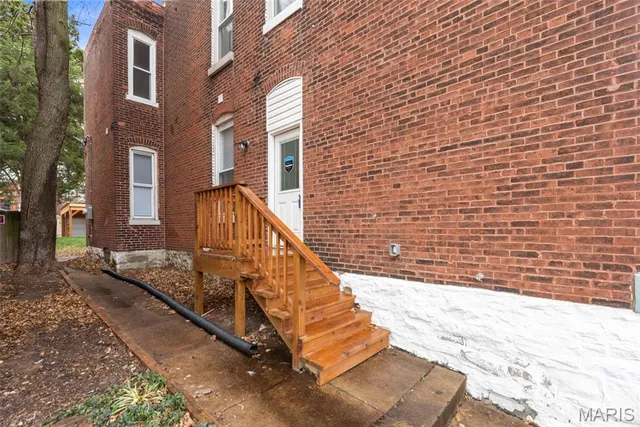 $349,000 | 3330 Wisconsin Avenue, St. Louis, MO 63118
