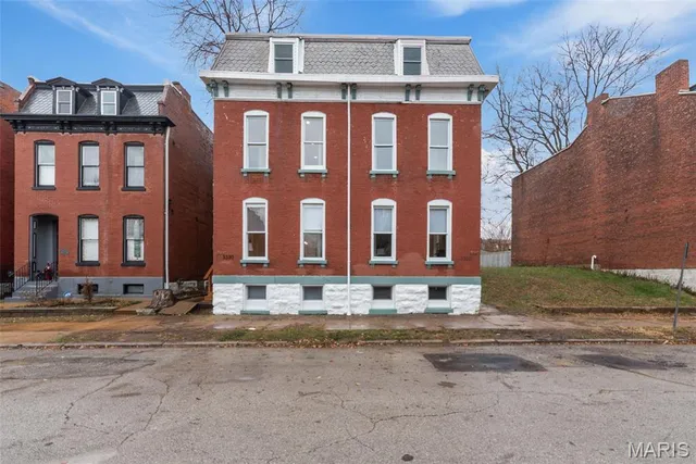 $349,000 | 3330 Wisconsin Avenue, St. Louis, MO 63118