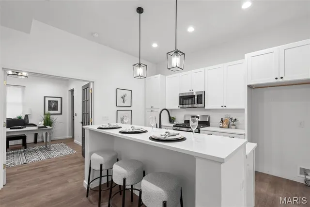 $349,000 | 3330 Wisconsin Avenue, St. Louis, MO 63118