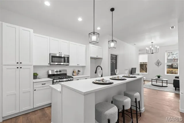 $349,000 | 3330 Wisconsin Avenue, St. Louis, MO 63118