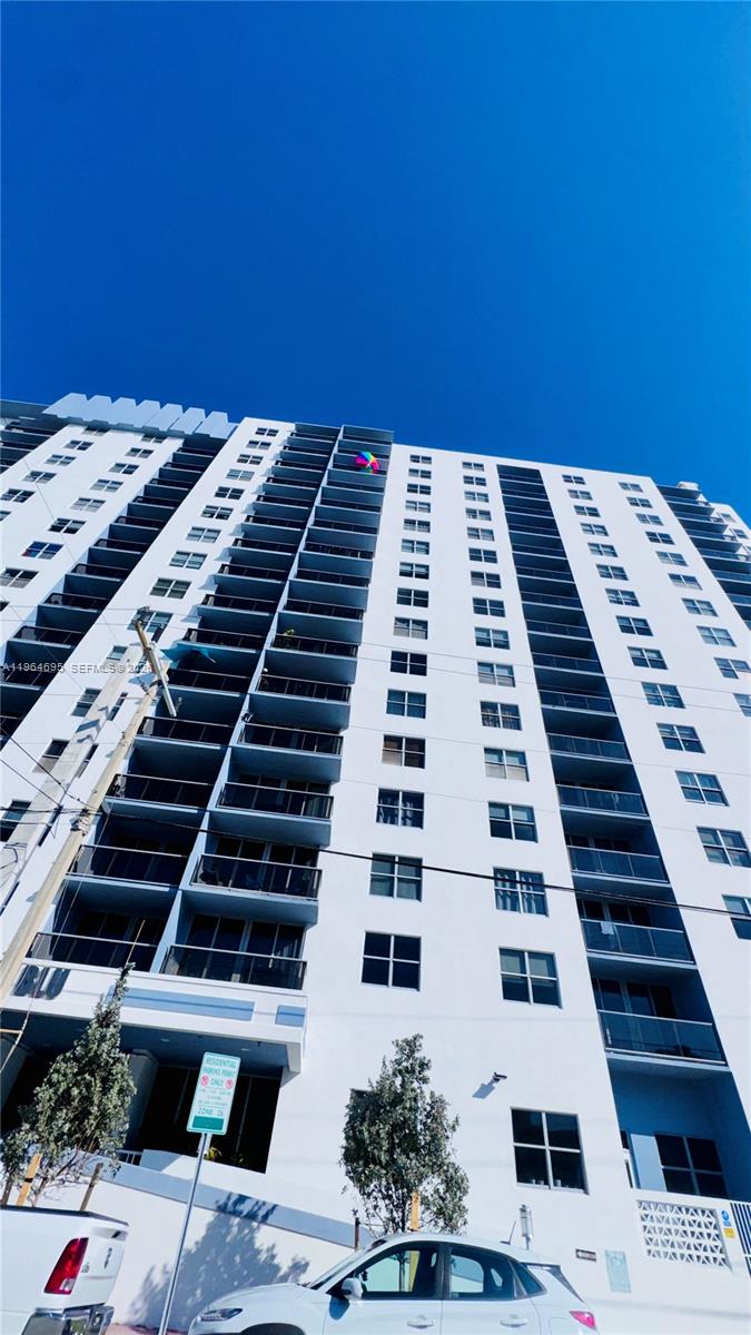 401 69th Street, Unit 607 Miami Beach, FL 33141 - Photo 13 of 89 a picture of a black and white wall