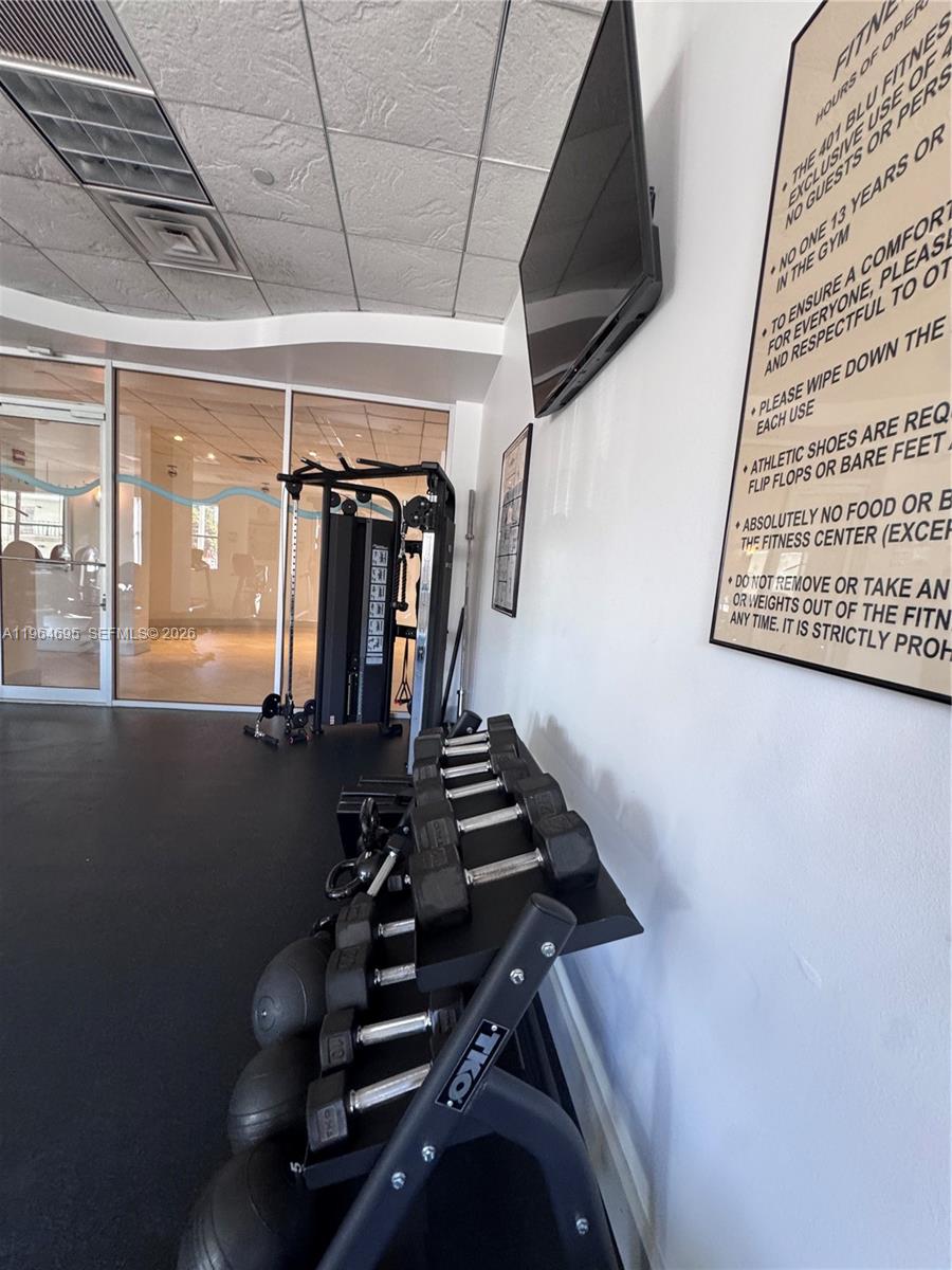 401 69th Street, Unit 607 Miami Beach, FL 33141 - Photo 29 of 89 a view of a room with gym equipment