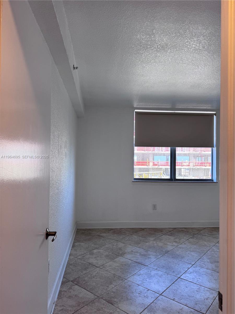 401 69th Street, Unit 607 Miami Beach, FL 33141 - Photo 56 of 89 bathrroom