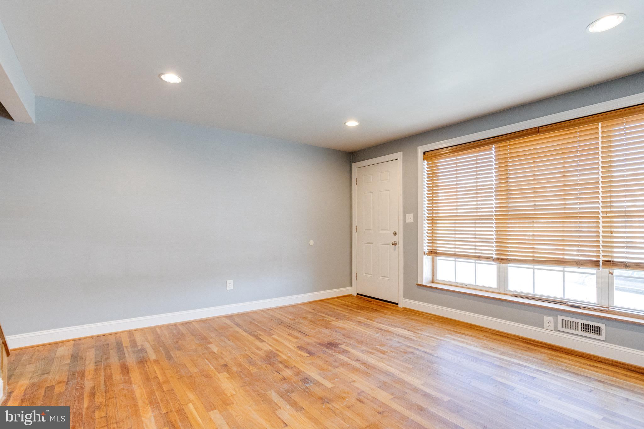1260 Haverhill Road Baltimore, MD 21229 - Photo 11 of 63 Gallery Image 11