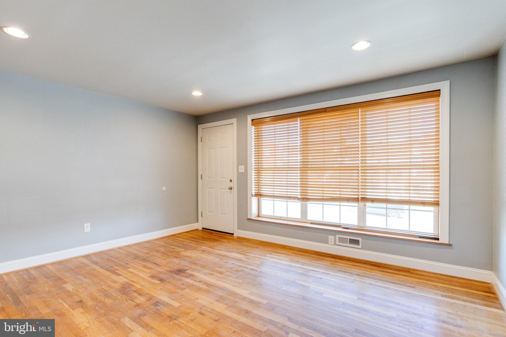 1260 Haverhill Road Baltimore, MD 21229 - Photo 10 of 63 Gallery Image 10