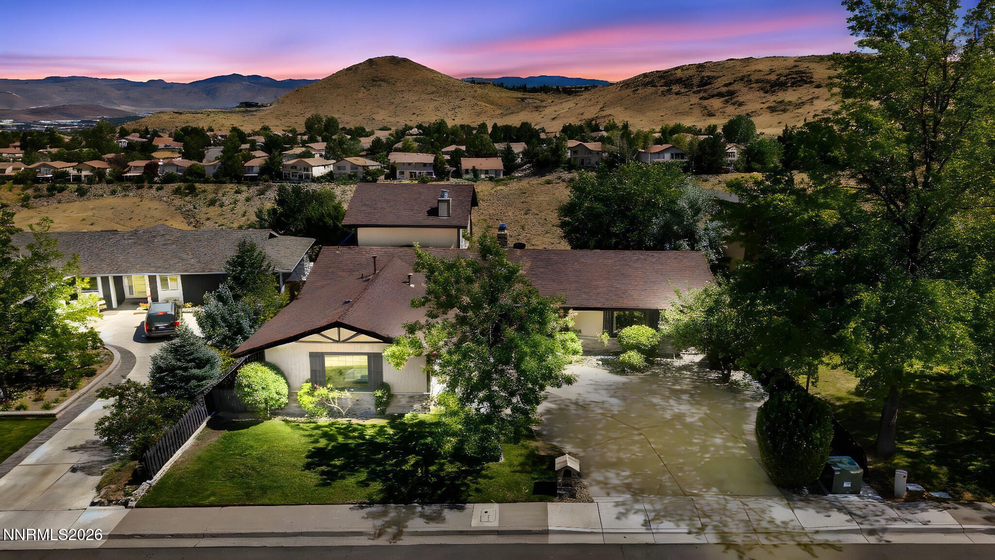 3850 Piccadilly Drive Reno, NV 89509 - Photo 3 of 52 3-web-or-mls-3850-piccadilly-dr