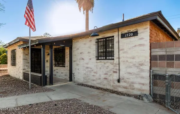 $2,995 | 1720 North Whittier Drive, Phoenix, AZ 85006